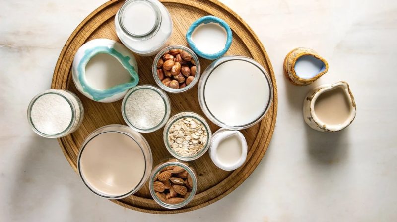 9 Healthy Coffee Creamer Substitutes