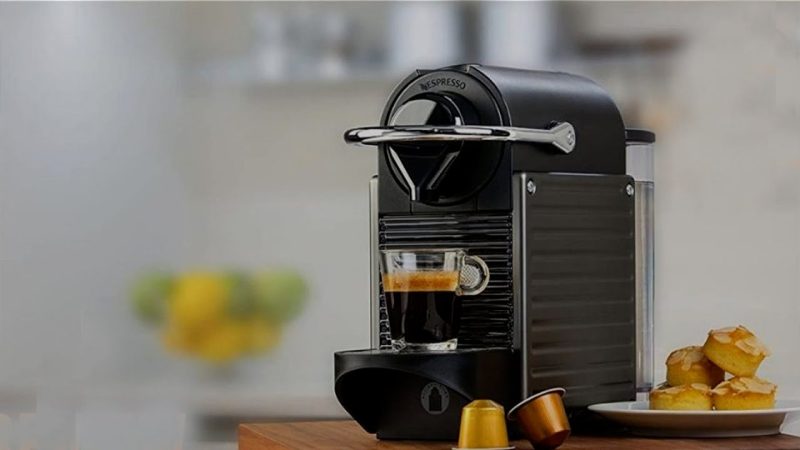 Breville Nespresso Pixie Review: The Coffee Maven | The Right Pod Coffee Machine for You? - YouTube